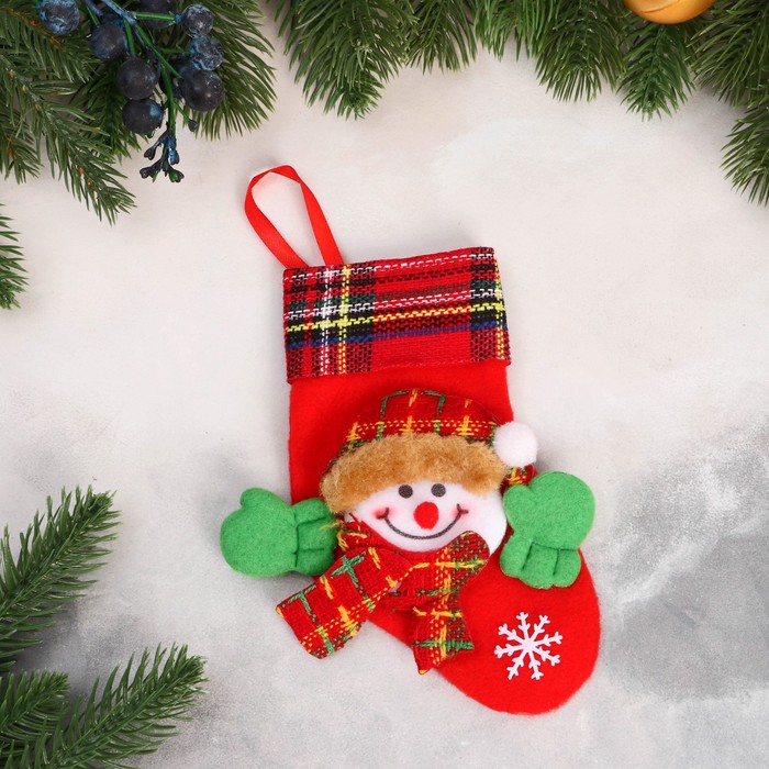 Носок для подарков Снеговик в варежках 11х15 см, красно-зелёный