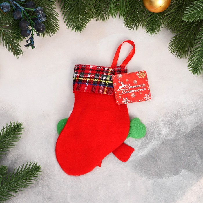 фото Носок для подарков "снеговик в варежках" 11х15 см, красно-зелёный зимнее волшебство