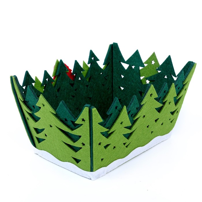 Новогодняя корзинка для декора «Дед Мороз в лесу» 20 × 15 × 11 см