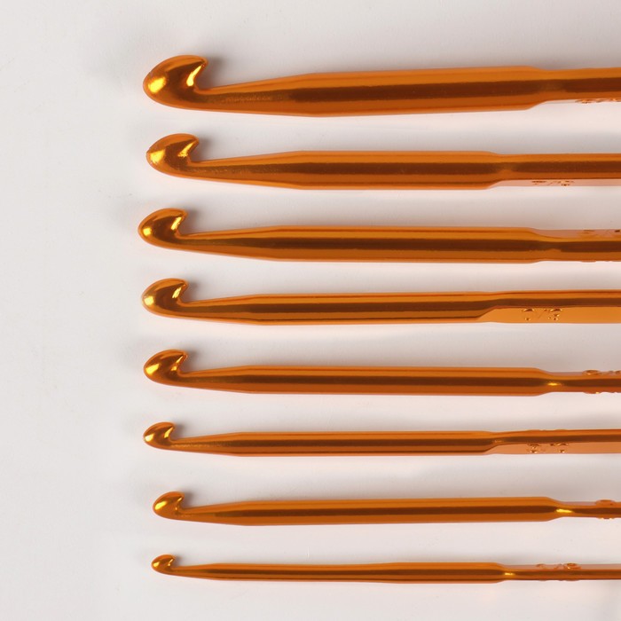 Набор крючков для вязания, d = 1/2,3/4,5/6,7/8 мм, 13,5 см, 4 шт, цвет золотой