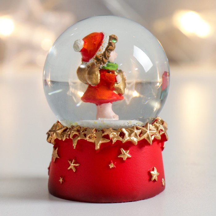 Сувенир полистоун водяной шар "Ангелочек в красном со звездой" 4,5х4,5х6,5 см