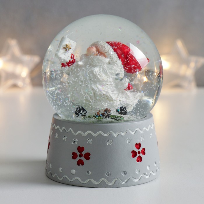 Сувенир полистоун водяной шар "Дед Морозик с длинной бородой" 6,5х6,5х8,5 см