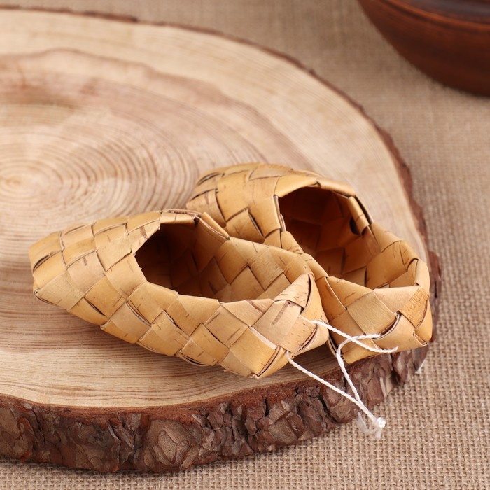 

Лапти сувенирные, 10 см, береста