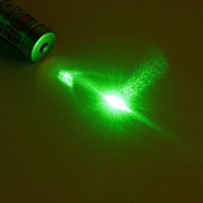 Лазерная указка 532 нм, 500 мАч, дальность 1 км, microUSB, зеленый луч