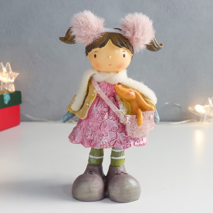 Сувенир полистоун Девочка в розовом платье с собачкой в сумочке 10,3х7,5х16,5 см
