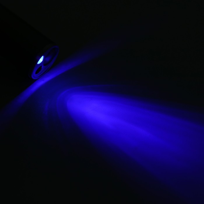 Фонарь 3в1: лазерная указка, UV свет, 1200 мАч, 5 Вт, USB, луч красный 200 м, 11.1 х 1.4 см   908175