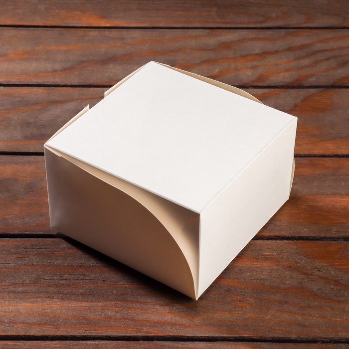 Упаковка на 4 мини-капкейка белая с окном, 13 х 13 х 8 см