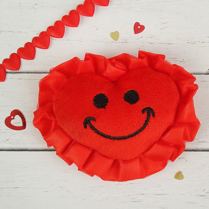 Мягкая игрушка-магнит "Сердце" по краям оборка