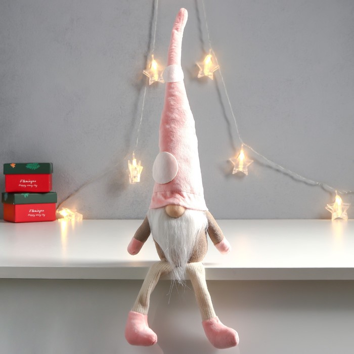 Кукла интерьерная Дед Мороз в розовом колпаке с кружочками длинные ножки 56х13х9 см мягкая игрушка дед мороз в шапочке с кружочками длинные ножки 15х45 см серебристо белый