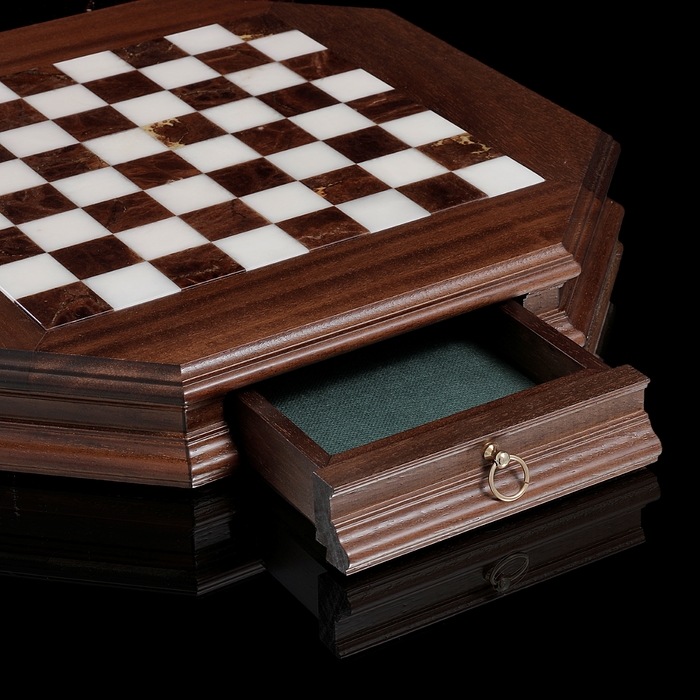 Доска шахматная с контейнером, диаметр клетки 3,7 см