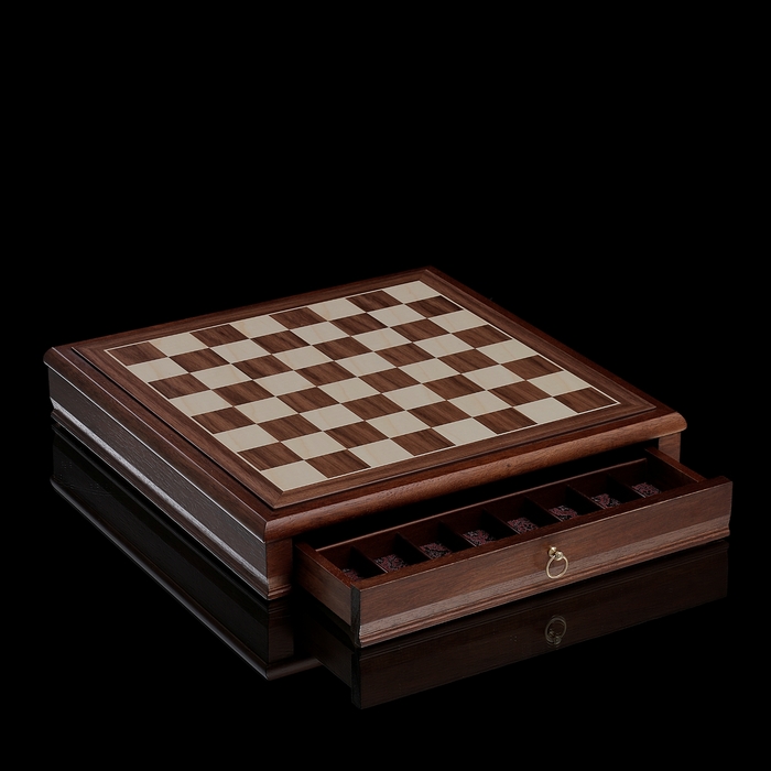 Доска шахматная с контейнером, диаметр клетки 4,3 см