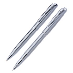

Набор ручка шариковая + роллер PIERRE CARDIN PEN PEN, корпус латунь, отделка сталь и хром, узел 0.7 мм, чернила синие, серебристый