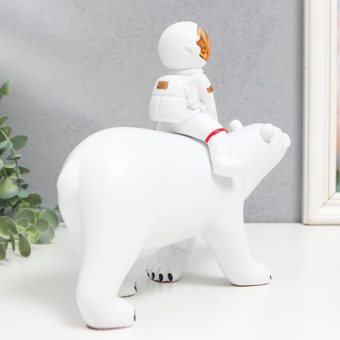 Сувенир полистоун "Космонавт верхом на медведе" белый 24х20х10,5 см 9095707