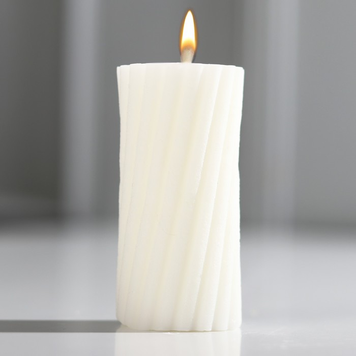 свеча интерьерная витая сиреневая Свеча интерьерная «Витая», белая