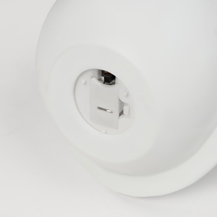 Ночник "Космонавт и планета" LED от батареек белый 12,5х12,5х22 см 9104600