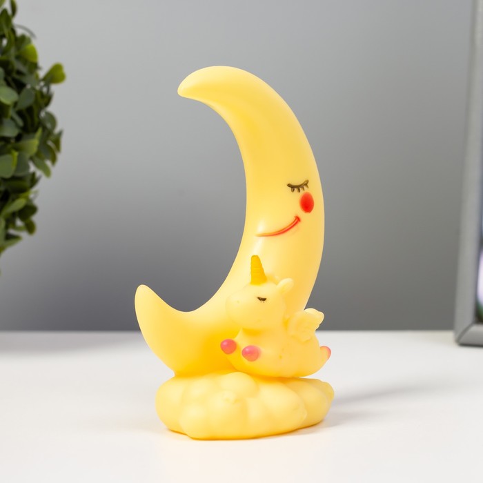 Ночник "Луна и единорог" LED от батареек желтый 5,5х10х14 см 9104601