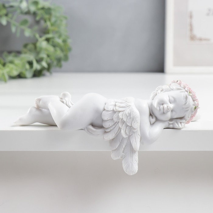 Сувенир полистоун Спящий белоснежный ангел с венком 7,5х16,5х6,5 см