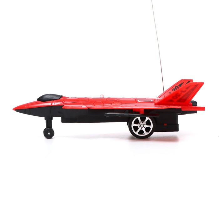 Самолет радиоуправляемый "Истребитель", работает от батареек, цвет красный
