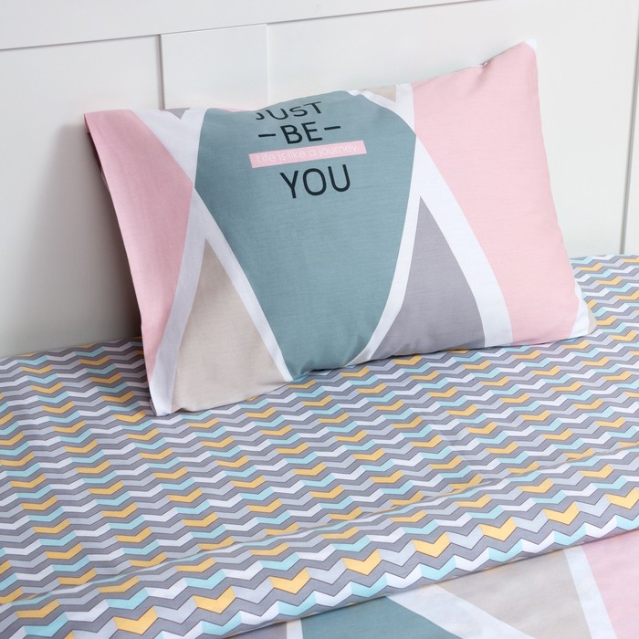 

Постельное бельё 1.5сп LoveLife "You" 143х215 см,150х225 см,50х70 см-1 шт,125г/м2 сатин