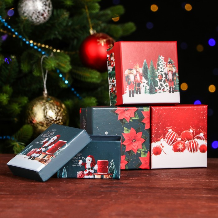 Коробка подарочная "Рождественский микс" 9.5 x 9.5 x 5.5 см