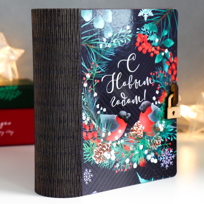 

Шкатулка-книга "Снегири" 14х12х5 см