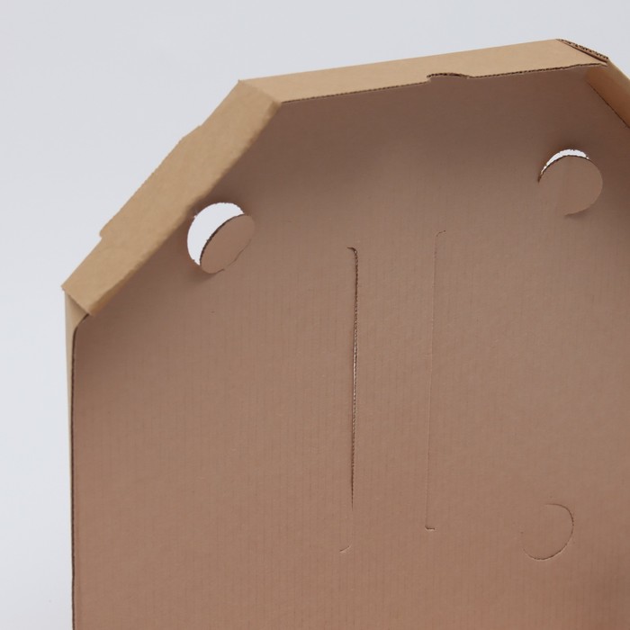 Коробка для пиццы с соусниками 32 х 32 х 4 см