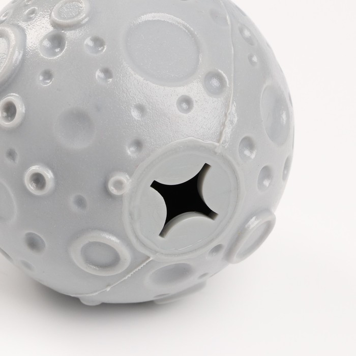 Игрушка под лакомства "Луна", 7 см, серая 9105499 - фото 81873 Игрушка под лакомства "Луна", 7 см, серая 9105499 - фото 81873