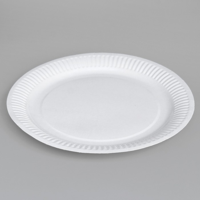 Тарелка одноразовая Белая ламинированная, картон, 23 см