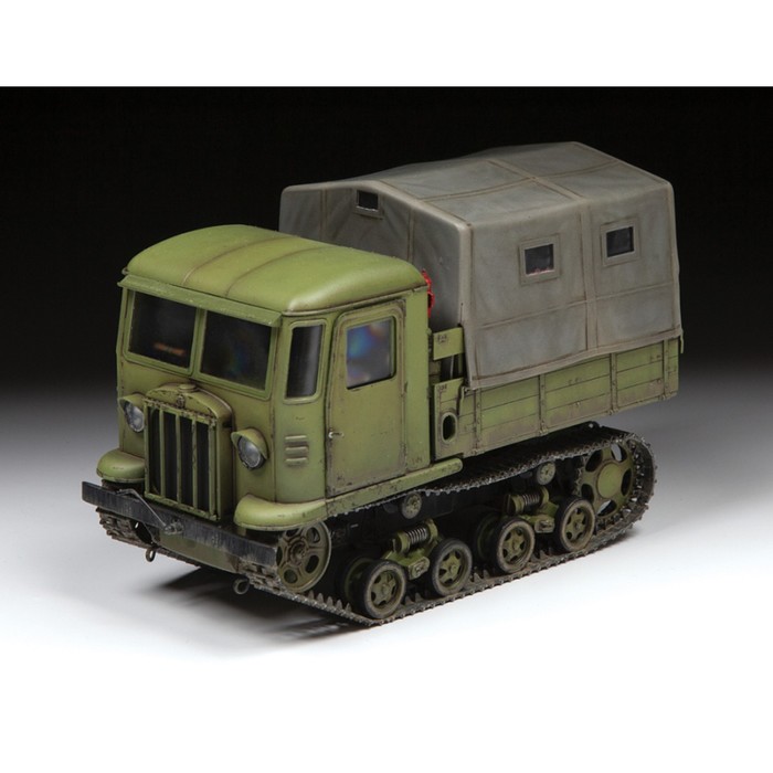 Сборная модель "Советский гусеничный тягач СТЗ-5" 3663