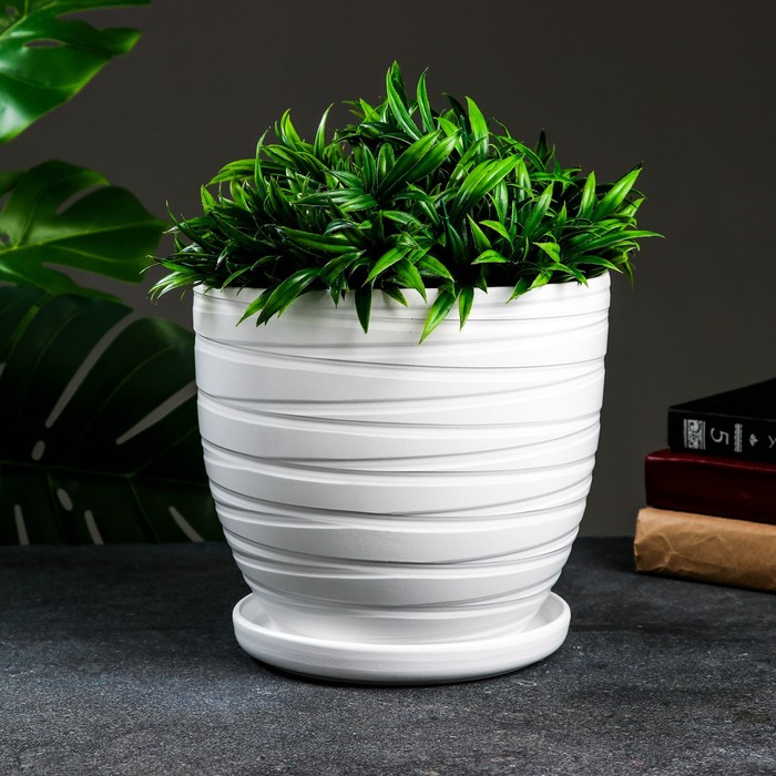 

Горшок цветочный "Нежность" белое 4,7 л