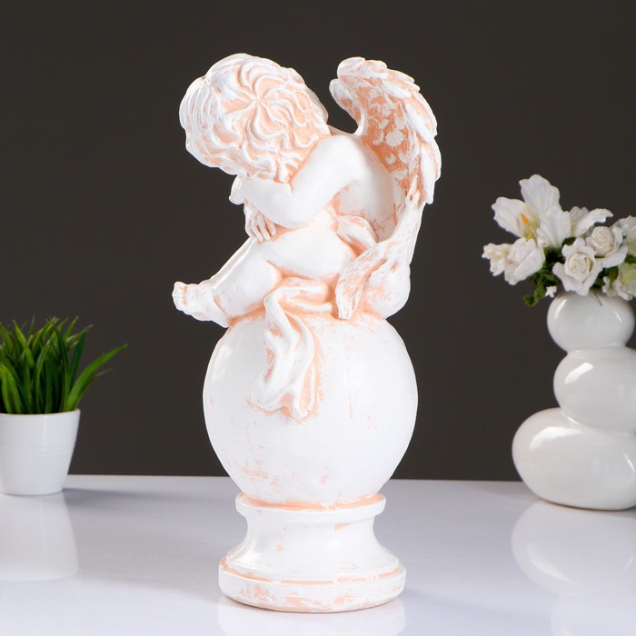 Статуэтка "Ангел спящий на шаре" античный белый