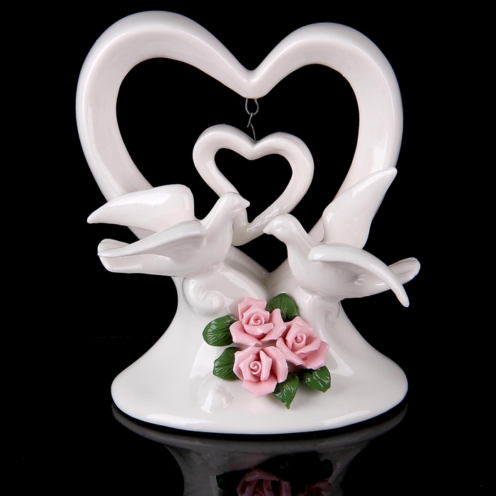 Сувенир "Голубки в сердце"