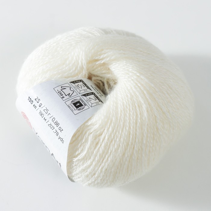 

Пряжа "Silky Wool" 35% силк район, 65% мерино. вул 190м/25г (330 молочный)