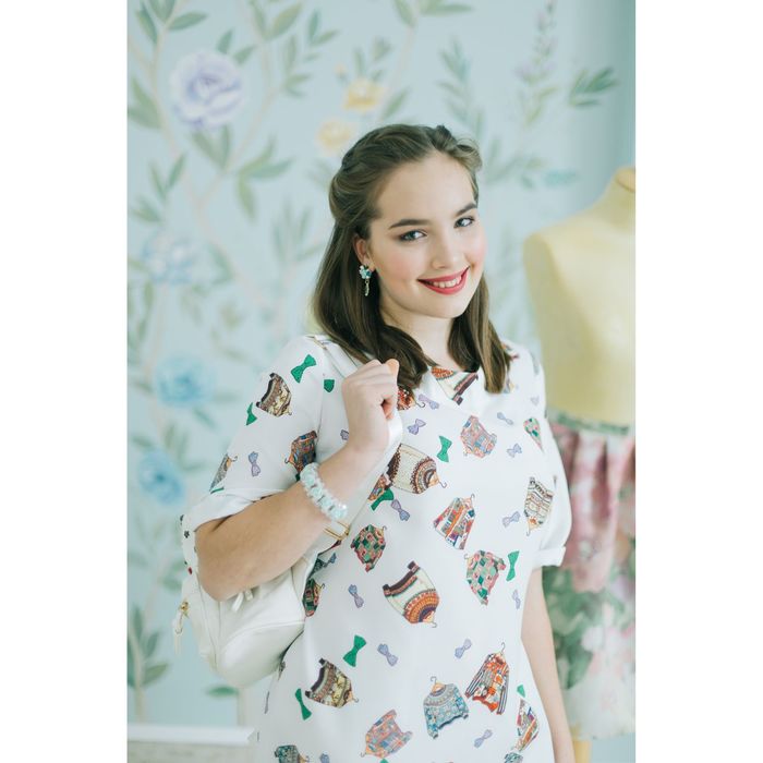 Серьги с жемчугом "Цветочная роса", цветные в золоте