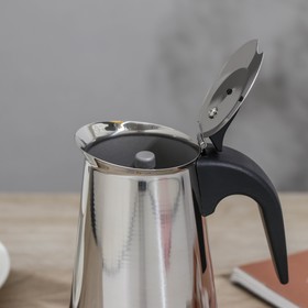 

УЦЕНКА Кофеварка гейзерная Magistro Classic, на 4 чашки, 200 мл, нержавеющая сталь