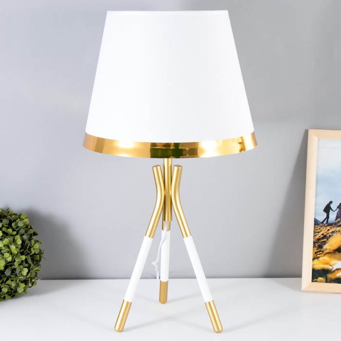 Настольная лампа Венеция E27 40Вт бело-золотой 28х28х50 см RISALUX