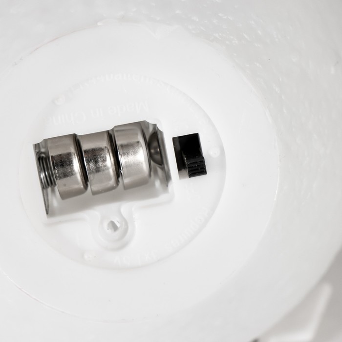 Ночник "Космонавт" LED от батареек серебро 16х16х30,5 см 9036254