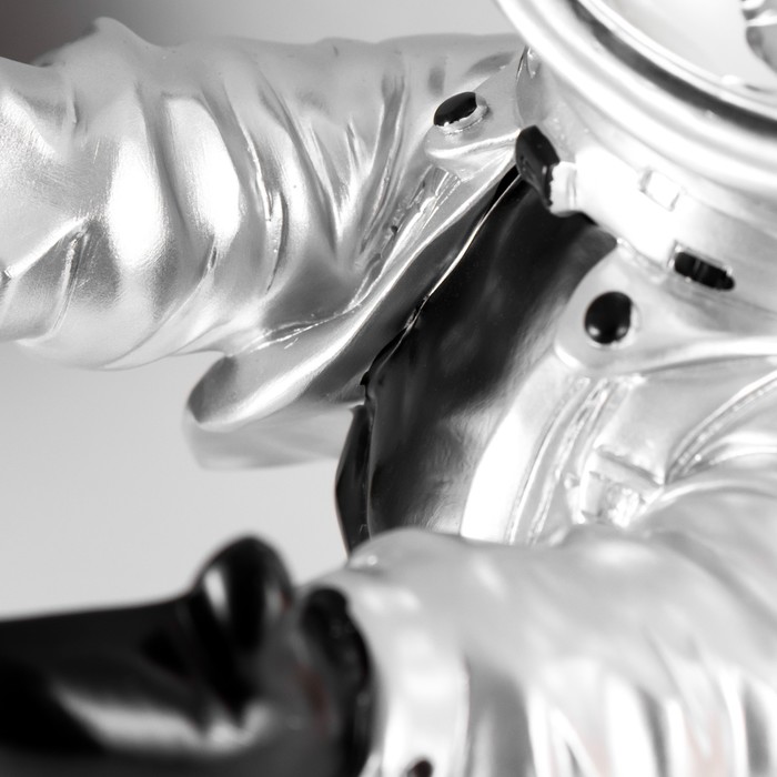 Ночник "Космонавт" LED от батареек серебро 16х16х30,5 см 9036254