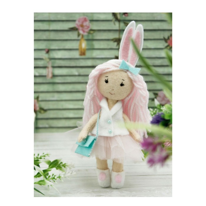 цена Набор для создания текстильной игрушки «Девочка - зайка»