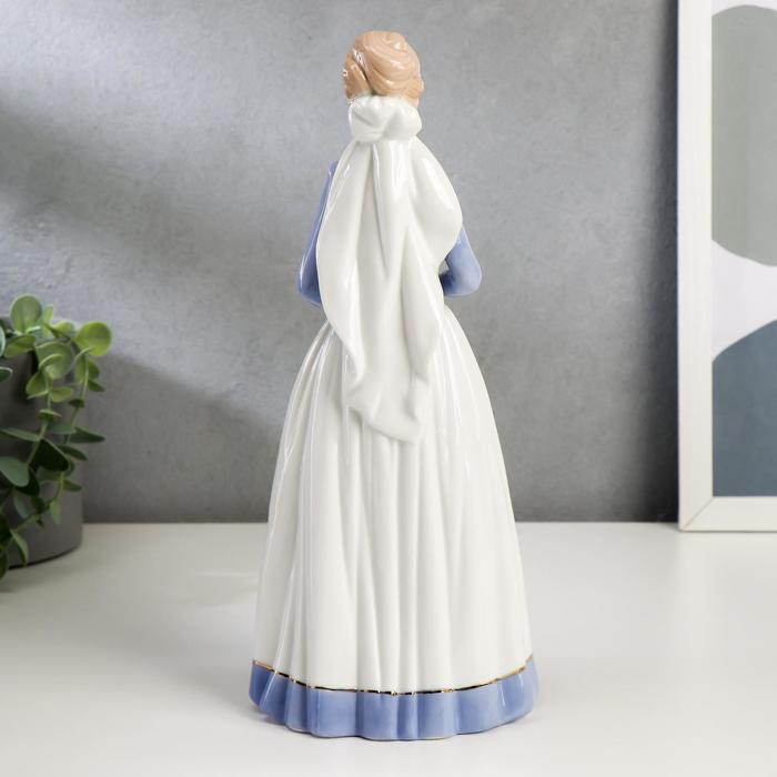 Сувенир "Джулия с розами"