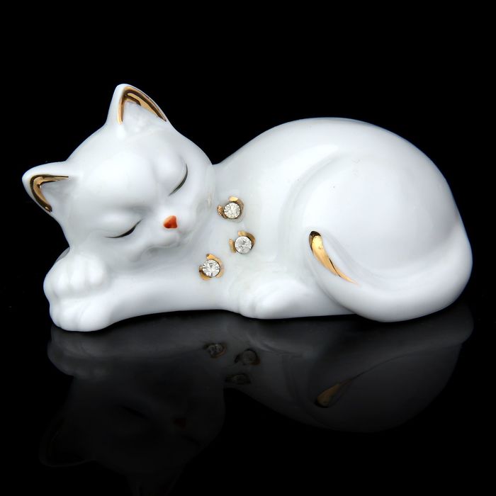 Сувенир "Спящая кошечка"