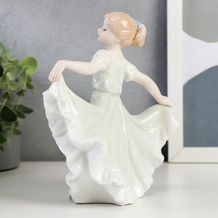 Сувенир "Танцующая девочка"