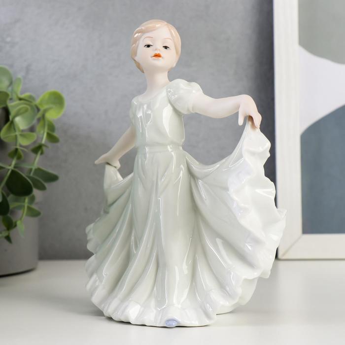 Сувенир "Танцующая девочка"