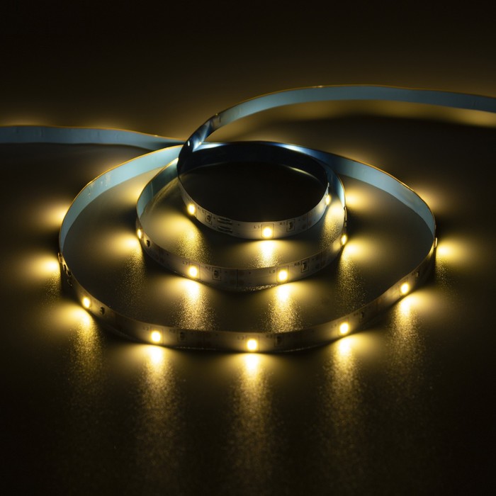 Светодиодная лента Luazon Lighting 3 м, IP20, SMD2835, 30 LED/м, 3хААА, 3000К светодиодная лента дюралайт luazon lighting 1589823 10 мм круглый 5 м чейзинг