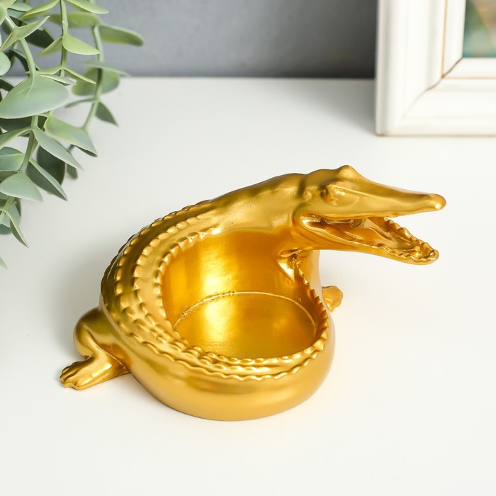 Подсвечник полистоун на 1 свечу Золотой крокодил 7х10,5х9 см