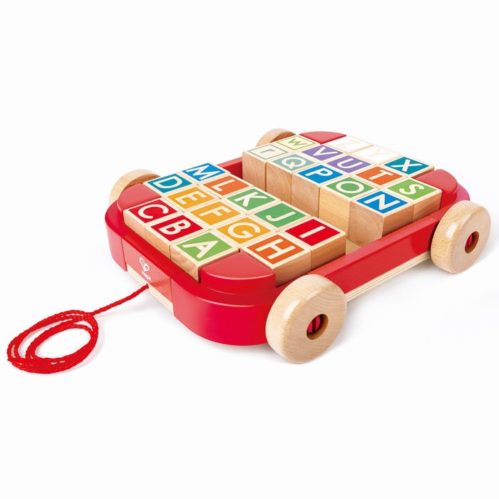 фото Игрушечная детская деревянная каталка-тележка с кубиками и английским алфавитом (26 кубиков) 93201 hape