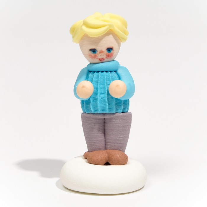 

Сахарная фигурка мальчик