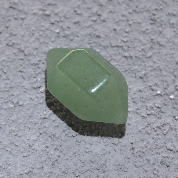 Заготовка для творчества "Кристалл зелёный авантюрин", натуральный камень, 0,8х1,5 см