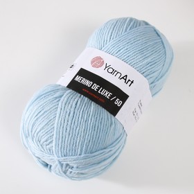 

Пряжа "Merino de luxe 50" 50% шерсть, 50% акрил 280м/100г (215А бледно-голубой)