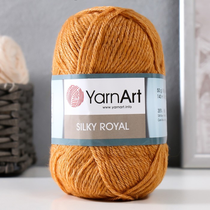 

Пряжа "Silky Royal" 65% мерин.шерсть, 35% иск.шелк 140м/50г (445 песочный)